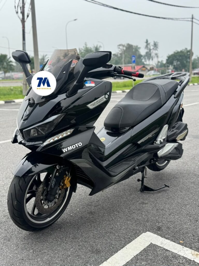 WMOTO RT3S motorcycle facing front-3/4