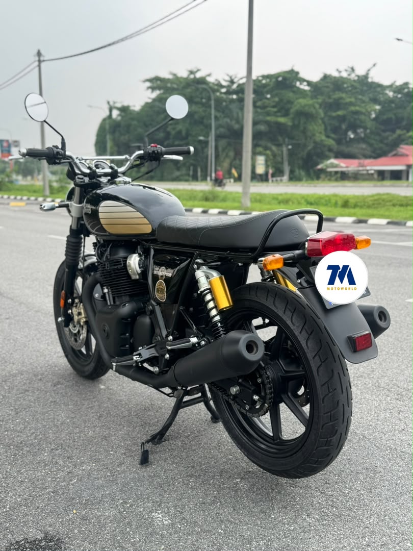 2026 Royal Enfield Interceptor 650 - Image 3